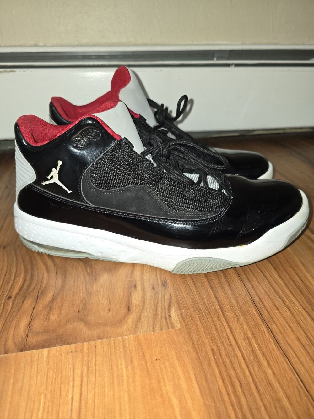 Jordan Men CN8094-066 Black White Red Patent Leather Lace-Up Shoes Size 11